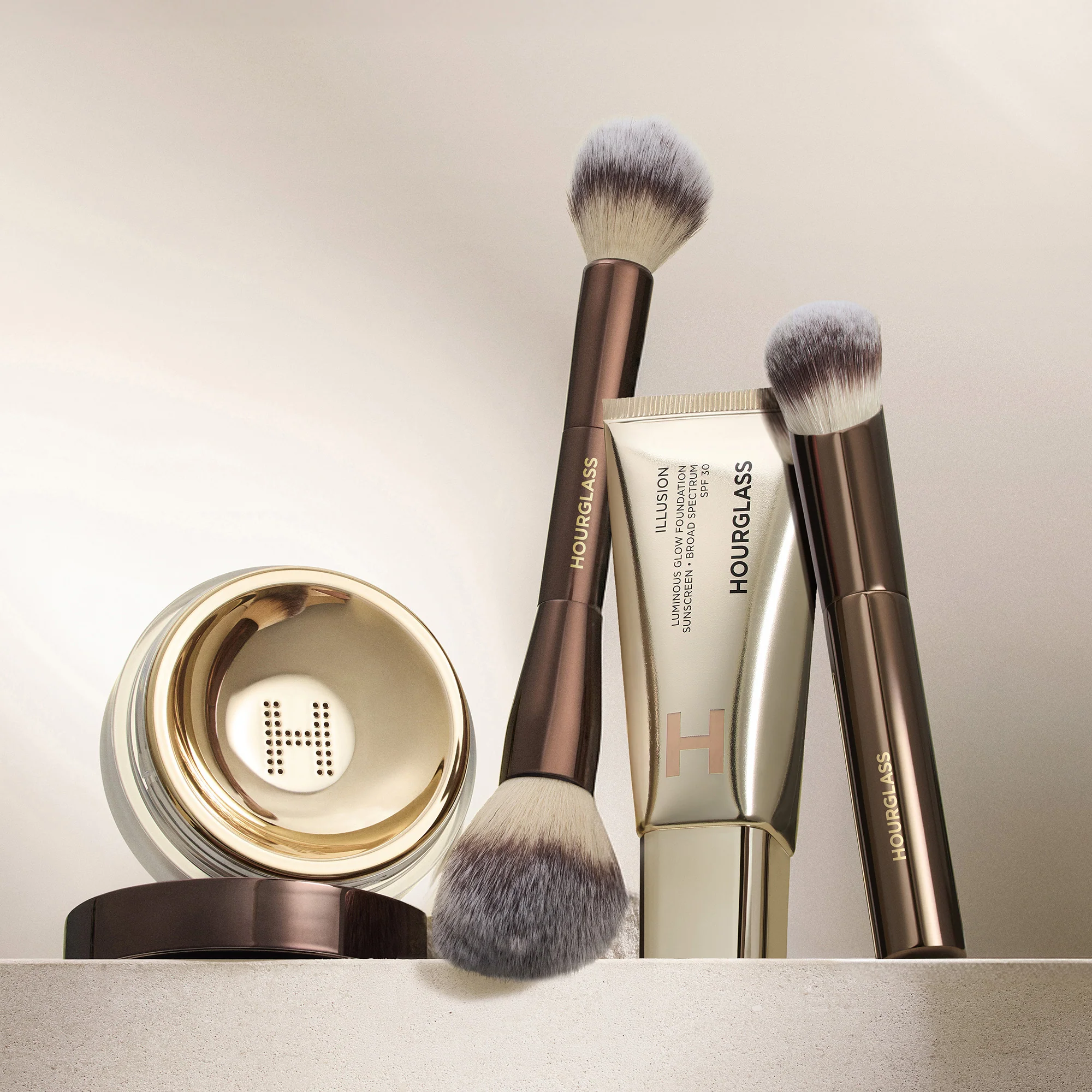 Ambient Soft Glow Foundation Brush - Image 4